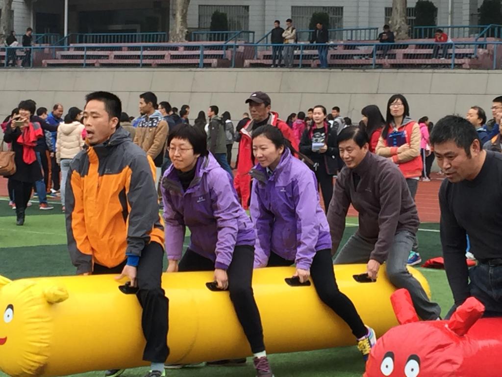 今年会官网职工踊跃参加2015年秋季运动会