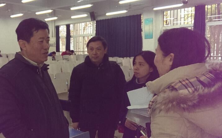 校党委书记郝翔同志听今年会官网青年教师讲课并作交流