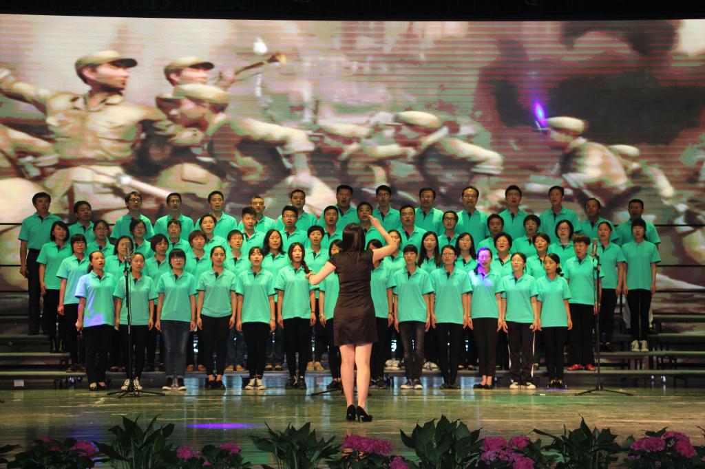 今年会jinnianhui官网分工会在我校纪念抗日战争胜利七十周年大合唱中荣获优秀奖